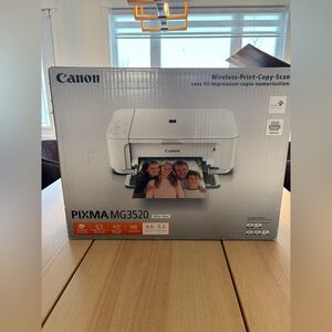 CANON Pixma MG3520 Wireless print copy scan All in one in box